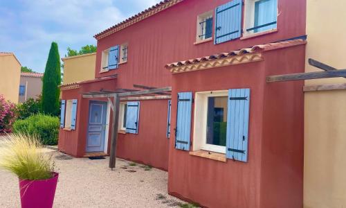 Sous le Soleil Exactement