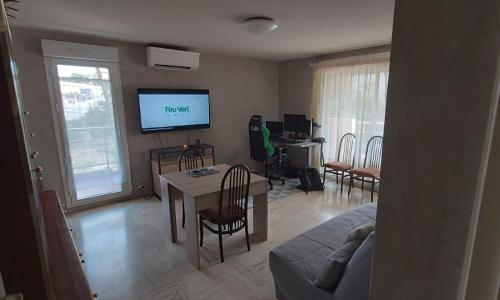 70m near Jardin Bonaparte