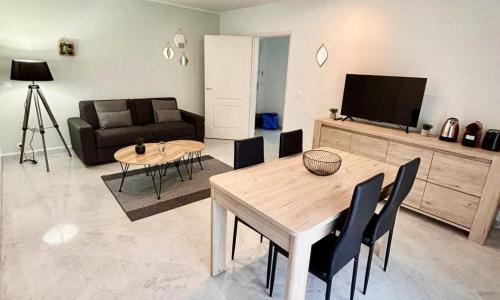 Le Victoria, beau T2 central au pied des plages, piscine, sauna