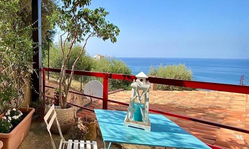 La luce del faro (cottage con vista mare)