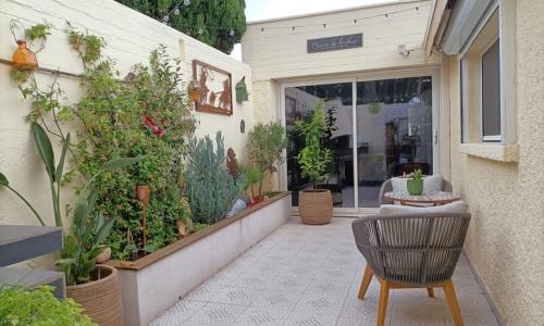 Villa LA CACHETTE (wifi, parking, clim, accès piscine)