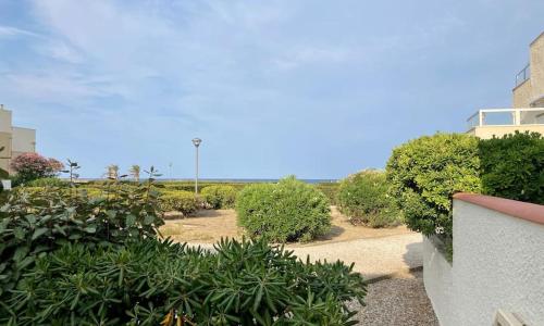 Le grand large 3 pièces en rez de jardin, avec terrasse et accès direct à la plage à pied
