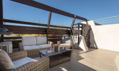 Golden Paradise Port nature village