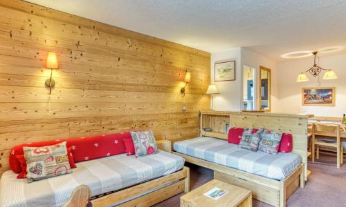 Apartment Chanteneige 301 by Interhome