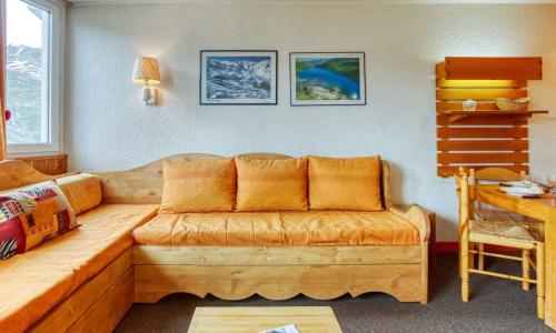 Apartment Chanteneige 403 by Interhome