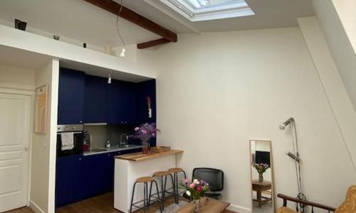 Loft sous les toits en plein coeur de Montmartre!