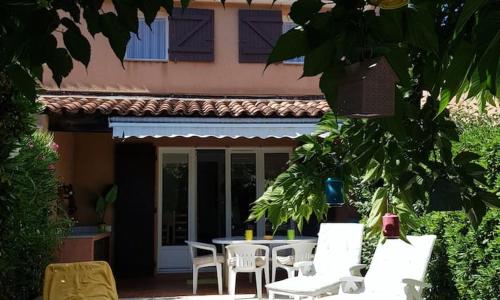 Mazet entier T3 5à7personnes jardin au calme mer à 1km