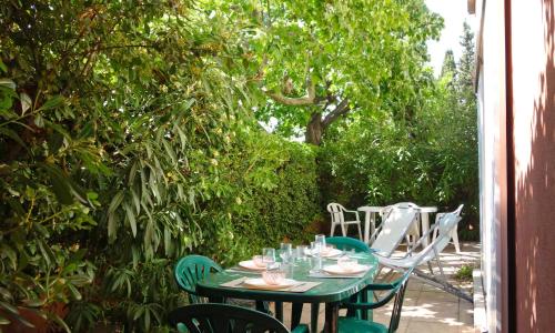 Apartment Les Jardins de Neptune by Interhome
