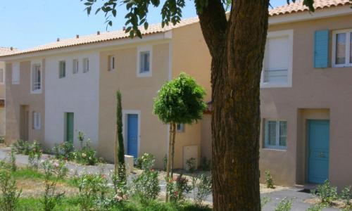 House with AC, between inland and sea