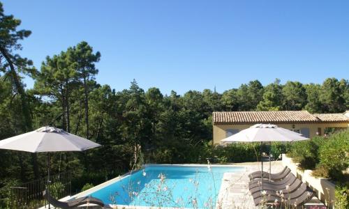 Gorgeous Apartment in Montauroux with Pool