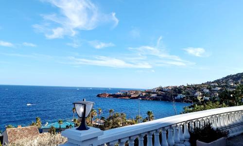 LES Trésors d'Antheor YoureHosteHelper