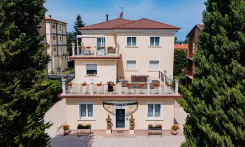 RESIDENCE VILLA TOTA