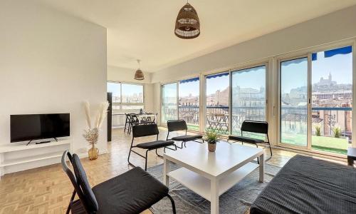 Appartement Spacieux - Vue Notre-Dame de la Garde - Les Freres de la Loc'