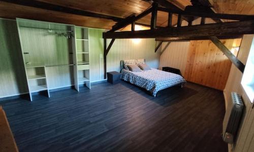 Maison chaleureuse avec beaucoup de calme.