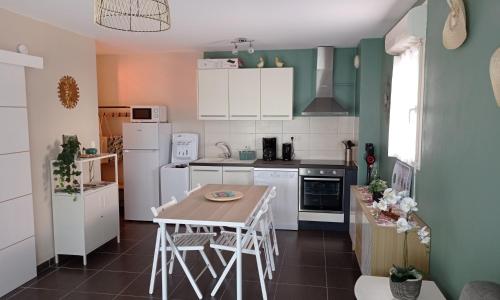 LE SOLEIL DU LUBERON - T2 avec Terrasse, Parking et Clim