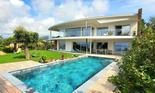 Magnificent panoramic sea view!