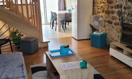 Gîte Luna Meublé *** climatisé à Vogüé Village