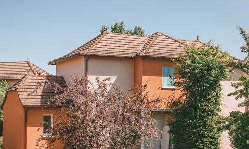 Furnished Apartment in Prayssac with Terrace