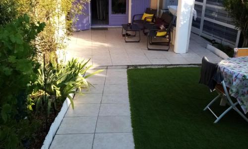 F1 avec piscine dans résidence privée