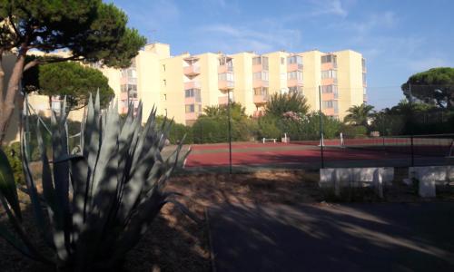 Joli appartement dans résidence ombragée et calme 5mns plage et commerces