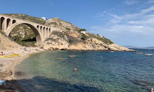 Joli appartement avec chambre et grande terrasse à deux pas de la mer