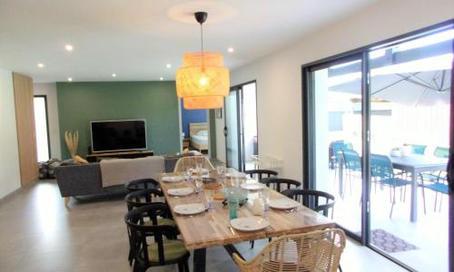 Spacious house with garden