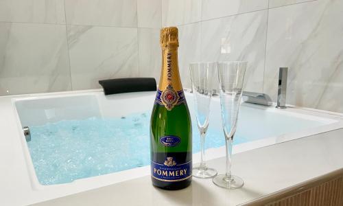 L’escapade romantique - Chambre moderne Jaccuzi