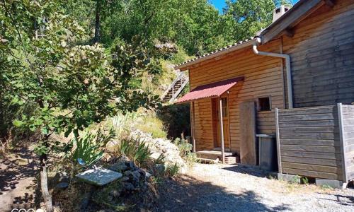 La Laouze - Small wooden house Eco-Low-tech