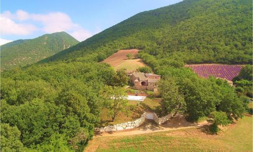 Awesome Home In Dieulefit With Wifi