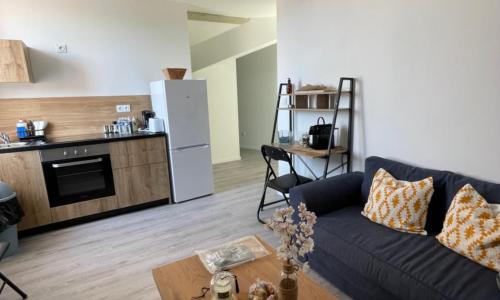 T2 Moderne - Terrasse - Proche du stade - 400