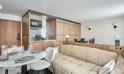 Apart hotel Louvre museum by Studio prestige