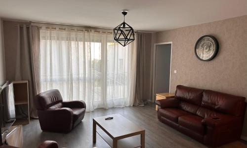 Colombes Proche La Défense et Paris, 1 chambre, SDB, wifi et cuisine équipée