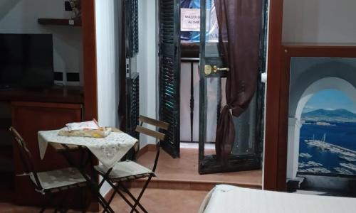 Home in love: balconcino spaccanapoli