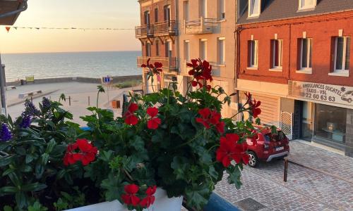 Grand Triplex vue mer centre du village