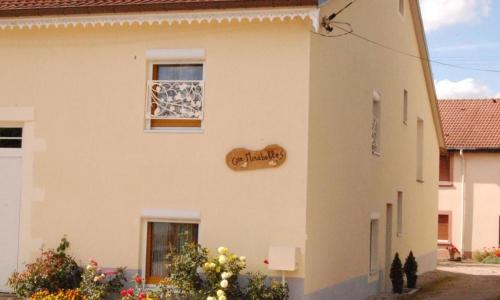 Gîte Granges-Aumontzey-Aumontzey, 2 pièces, 3 personnes - FR-1-589-12