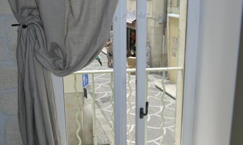 Vieille Ville 1 - Luca's Apartment, 1 bedroom, max 2 adults and 2 kids