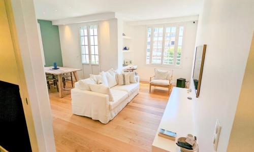 Juan les pins 4 mom from the beach