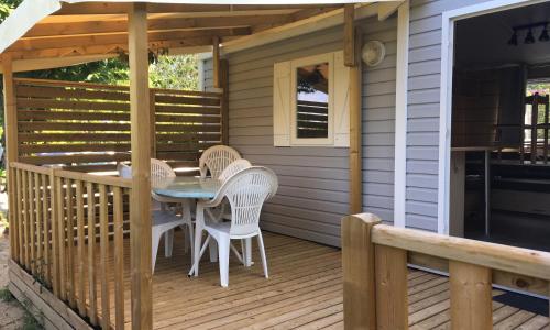 Mobile home climatisé en Touraine, calme et ombragé