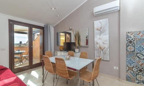 C 306 Attico Puntavilla Mare