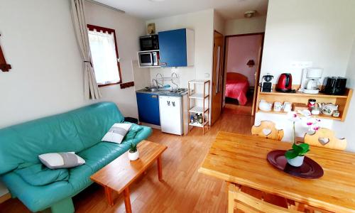 Petit T2 24m2 au calme, RDC, sans drap ni serviette, non fumeur