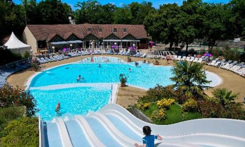 BR22 Emplacement confort aux Pierres Couchées 4 étoiles