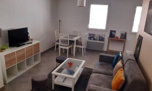 Appartement avec parking en résidence 4 personnes 15min plage
