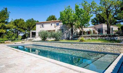 Villa des Fontaines luxury family home with pool