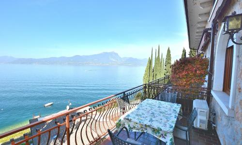 Leonardo Walsh Apartment With Lake View