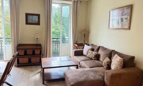 Appartement Bord des quais 1er étage centre ville