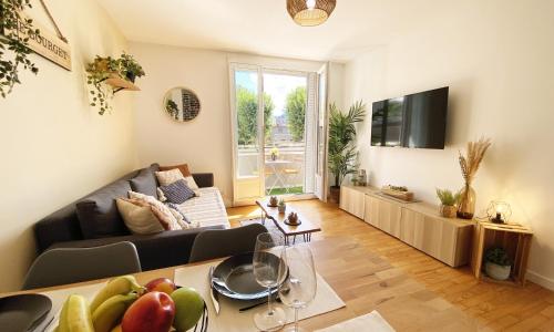 Le Bourget, Grand appartement proche du centre