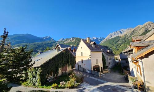 La Petite Corneille - a chic and central studio.