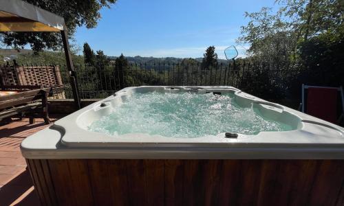 Intero Appartamento con Private Pool e Jacuzzi Podere Settefrati