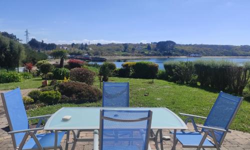 vue mer de l'autre coté du jardin