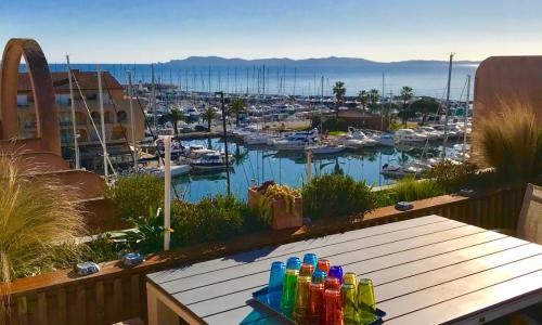 Port Hyeres Duplex plein Sud 200 M2 et 100 M2 de terrasse